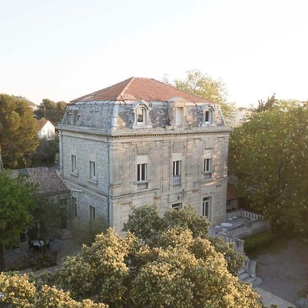 Logis Hotel - Restaurant Residence Les Cedres Villeneuve-les-Avignon Ngoại thất bức ảnh