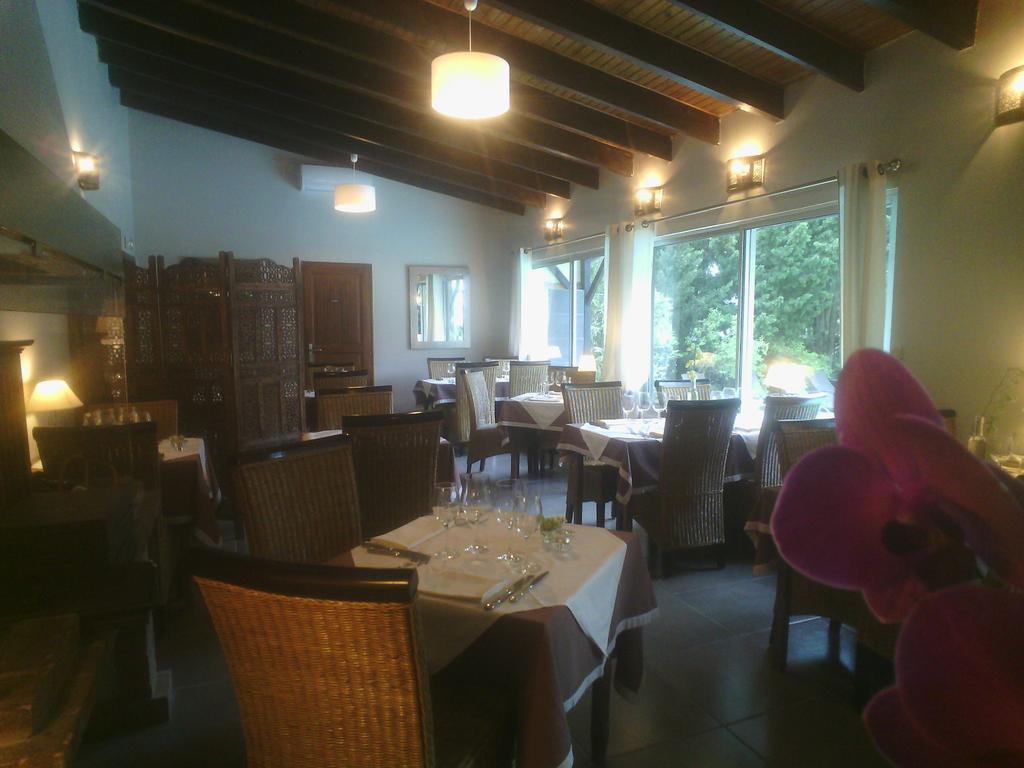Logis Hotel - Restaurant Residence Les Cedres Villeneuve-les-Avignon Ngoại thất bức ảnh
