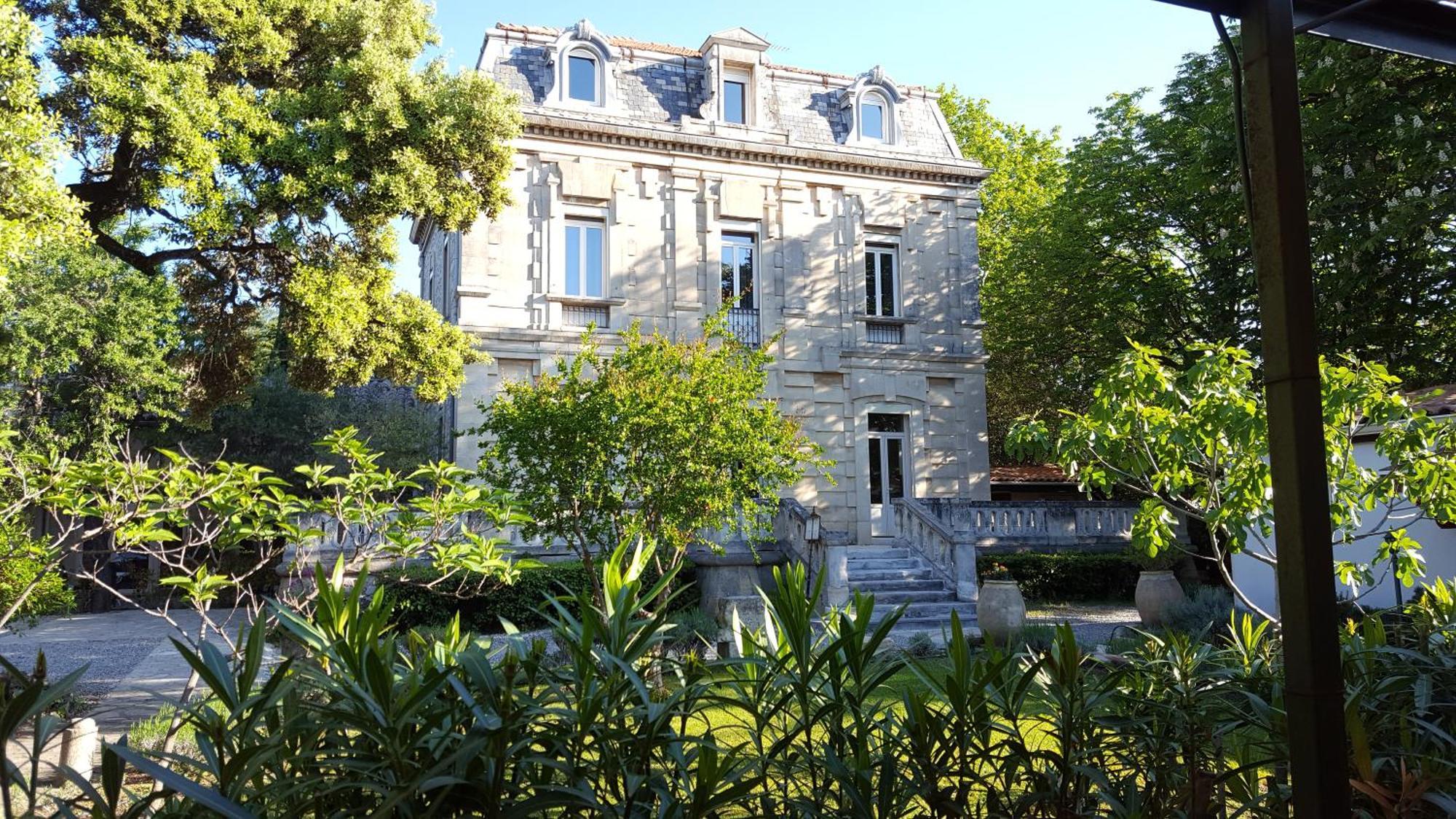 Logis Hotel - Restaurant Residence Les Cedres Villeneuve-les-Avignon Ngoại thất bức ảnh