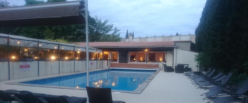 Logis Hotel - Restaurant Residence Les Cedres Villeneuve-les-Avignon Ngoại thất bức ảnh