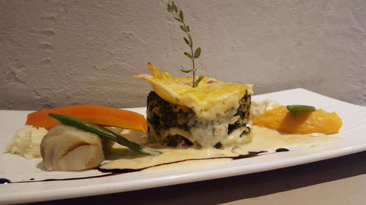 Logis Hotel - Restaurant Residence Les Cedres Villeneuve-les-Avignon Ngoại thất bức ảnh